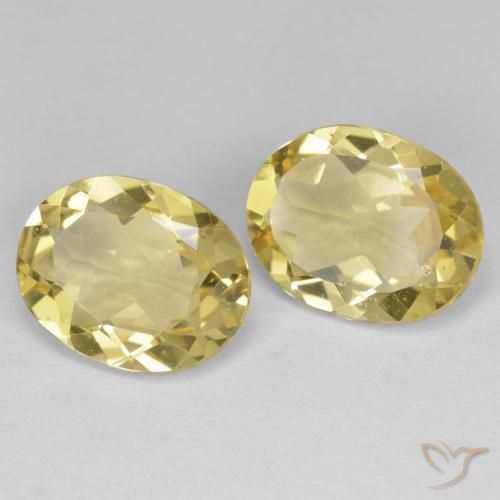 Gemme di Berillo dorato Giallo medio-chiaro naturale da 3.95 ct, Ovale, VVS