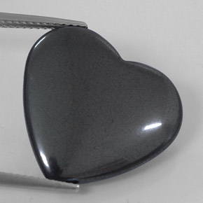 Ematite nero e grigio naturale da 22,68 ct, a forma di cuore, opaco