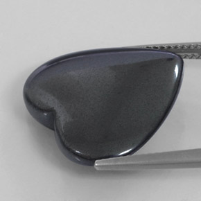 Ematite nero e grigio naturale da 22,68 ct, a forma di cuore, opaco