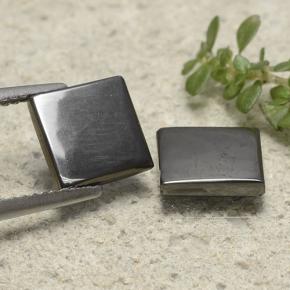 Ematite naturale grigio da 4,91 ct, quadrato, opaco
