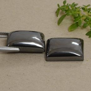 Ematite naturale grigio da 48,80 ct, baguette, opaco