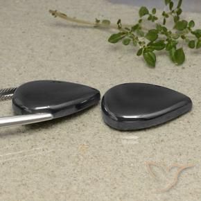Gemme di Ematite Grigio scuro naturale da 62.15 ct, Forma a pera, Opaco