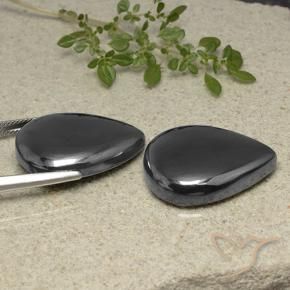 Gemme di Ematite Grigio nero naturale da 80.40 ct, Forma a pera, Opaco
