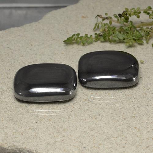 Ematite naturale grigio da 117,62 ct, taglio a cuscino, opaco