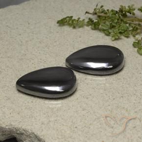 Gemme di Ematite Grigio nero naturale da 60.34 ct, Forma a pera, Opaco