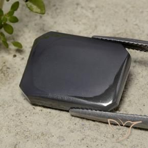 Ematite nero e grigio naturale da 16,50 ct, taglio smeraldo, opaco