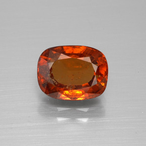Granato hessonite Arancio cannella naturale da 2.87 ct, Taglio a cuscino, VS-SI