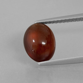 Granato essonite naturale arancione da 2,77 ct, taglio ovale, traslucido