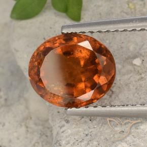 Granato hessonite Arancione scuro naturale da 2.40 ct, Ovale, VS-SI
