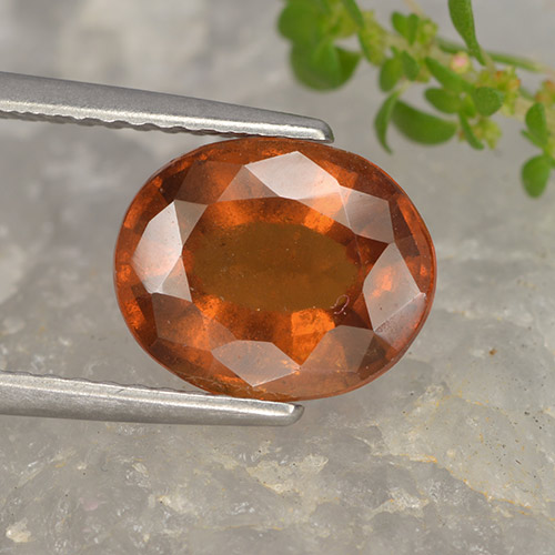 Granato hessonite Arancio Medio naturale da 2.95 ct, Taglio ovale, VS-SI