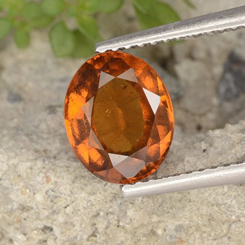Granato essonite naturale arancione da 2,37 ct, taglio ovale, VS