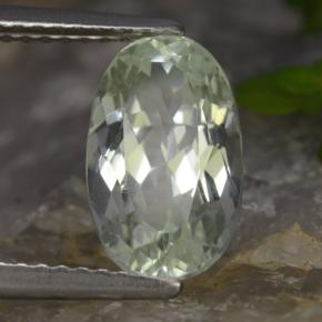 Nascosto Verde chiaro naturale da 3.32 ct, Taglio ovale, VVS-VS