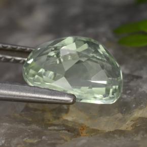 Nascosto Verde chiaro naturale da 2.31 ct, Taglio ovale, VS