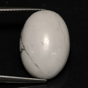 Howlite naturale bianco da 8,82 ct, taglio ovale, opaco