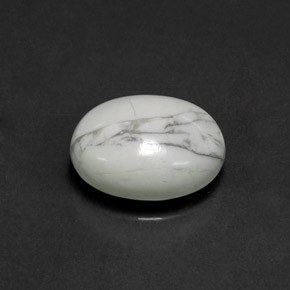 Howlite naturale bianco da 2,69 ct, taglio ovale, opaco
