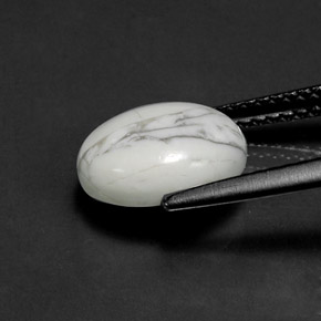 Howlite naturale bianco da 2,69 ct, taglio ovale, opaco