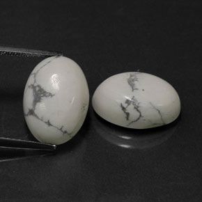 Howlite naturale bianco da  ct, taglio ovale, opaco