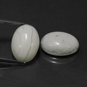 Howlite naturale bianco da 11,68 ct, taglio ovale, opaco