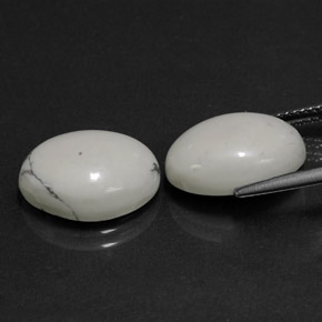 Howlite naturale bianco da 11,94 ct, taglio ovale, opaco