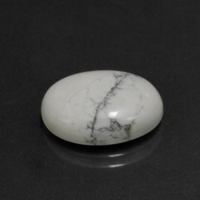 Howlite naturale bianco da 7,96 ct, taglio ovale, opaco