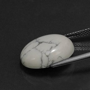Howlite naturale bianco da 8,24 ct, taglio ovale, opaco