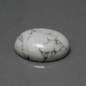 Howlite naturale bianco da 7,88 ct, taglio ovale, opaco