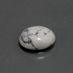 Howlite naturale bianco da 2,41 ct, taglio ovale, opaco
