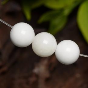 Howlite naturale bianco da 10,77 ct, sfera / palla, opaco