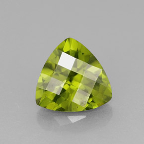 Idocrasio Verde oliva naturale da 1.30 ct, Taglio trillion, VS