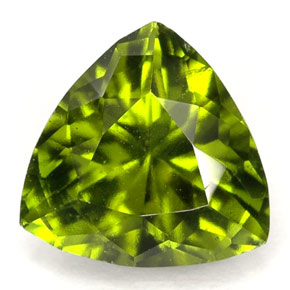 Idocrasio Verde oliva naturale da 1.56 ct, Taglio trillion, VS