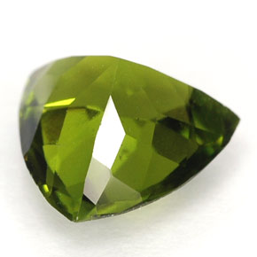 Idocrasio Verde oliva naturale da 1.56 ct, Taglio trillion, VS