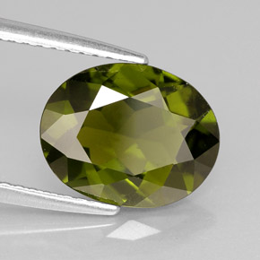 Idocrasio Verde oliva naturale da 3.04 ct, Taglio ovale, VS
