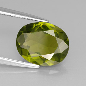 Idocrasio Verde oliva naturale da 2.56 ct, Taglio ovale, VS