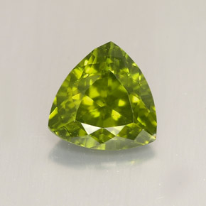 Idocrasio Verde oliva naturale da 1.70 ct, Taglio trillion, VS-SI