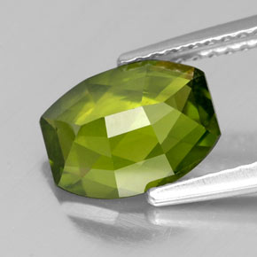 Idocrasio Verde oliva naturale da 1.96 ct, Taglio a cuscino, VS