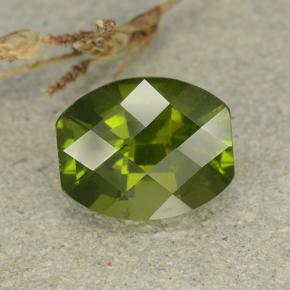 Idocrasio Verde oliva naturale da 2.60 ct, Forma fantasia, VS
