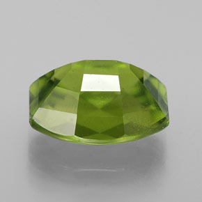 Idocrasio Verde oliva naturale da 3.08 ct, Forma fantasia, VS