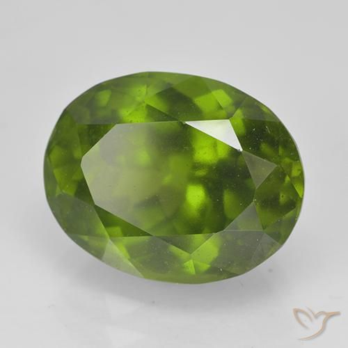 Idocrasio Verde medio naturale da 5.61 ct, Taglio ovale, VS