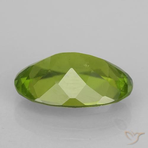Idocrasio Verde acceso naturale da 6.08 ct, Ovale, VS