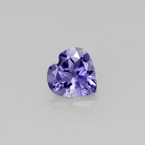 Iolite naturale viola da 0,58 ct, a forma di cuore, VS