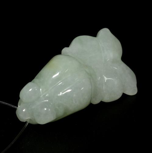 Giada naturale verde da 21,11 ct, forma fantasia, traslucido