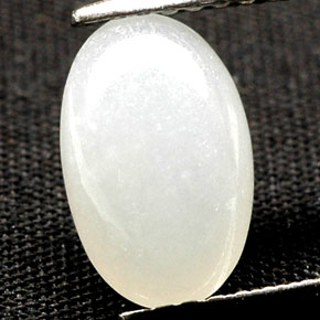 Giadeite naturale bianco da 2,05 ct, taglio ovale, traslucido