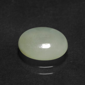 Giadeite naturale verde da 2,41 ct, taglio ovale, traslucido