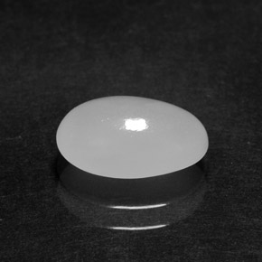 Giadeite naturale bianco da 2,02 ct, taglio ovale, traslucido