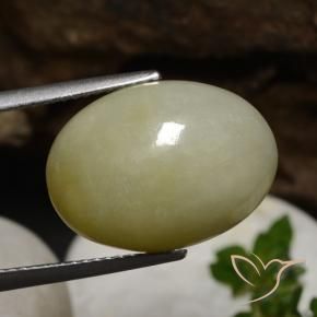 Giadeite Giallo-verde medio naturale da 12.01 ct, Ovale, Traslucido
