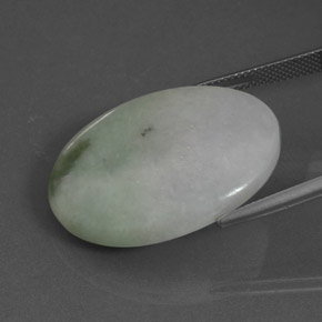 Giadeite naturale verde da 34,38 ct, taglio ovale, traslucido