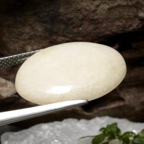 Giadeite Bianco naturale da 9.73 ct, Taglio ovale, Traslucido