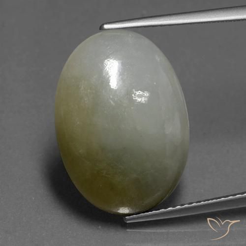 Giadeite Verde medio naturale da 13.85 ct, Taglio ovale, Traslucido
