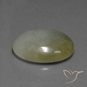 Giadeite Verde medio naturale da 13.85 ct, Taglio ovale, Traslucido