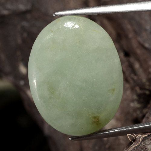 Giadeite Grigio verde naturale da 12.72 ct, Ovale, Traslucido